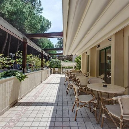 Hotel Valentino Pinarella Extérieur photo