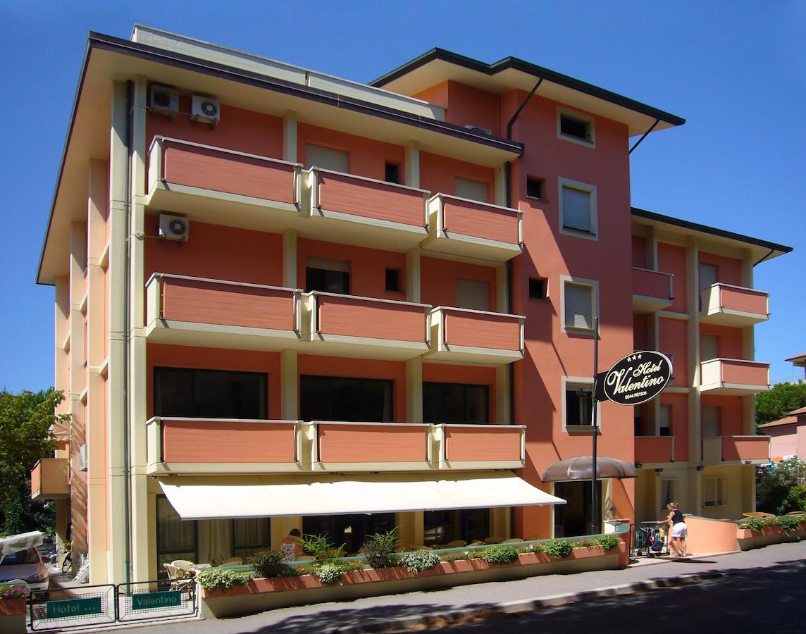 Hotel Valentino Pinarella Extérieur photo