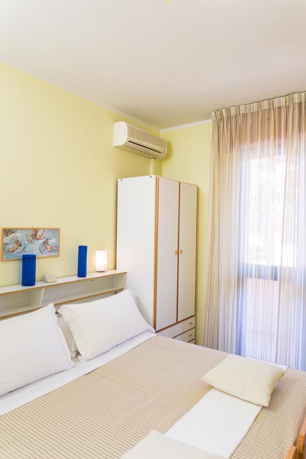 Hotel Valentino Pinarella Extérieur photo